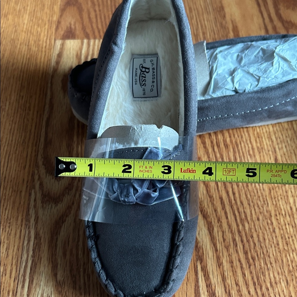 G.H. Bass & Co. New Dark Gray Loafers Size Small w/Faux Fur Lining - Picture 12 of 16